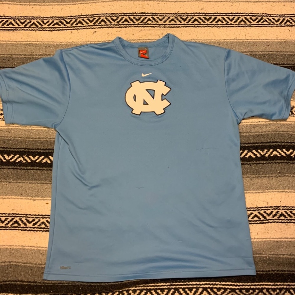 Nike Dri fit North Carolina Tar Heels NCAA Tee